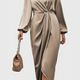 Андреа Елегантна Дълга Рокля с V-Изрез и Страничен Разрез