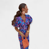 Рокля с Ръкави и Волани