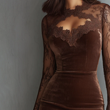 Елизабет | Стилна копринена рокля с дантелени ръкави