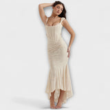 Дълга рокля с елегантен и изискан корсет